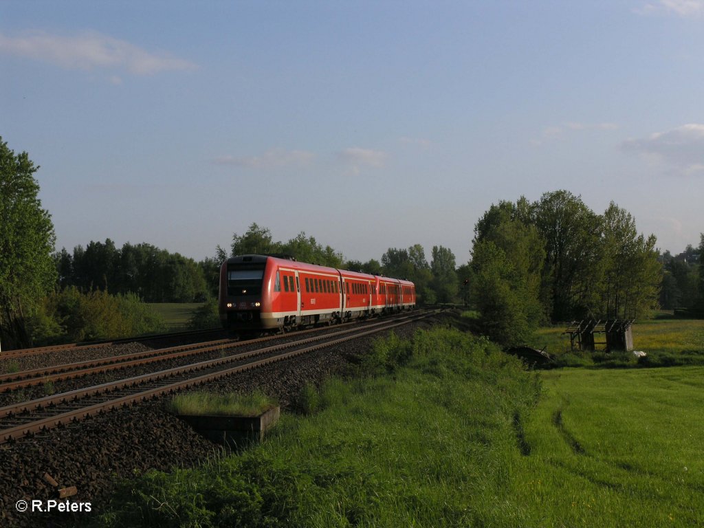 612 550 als RE3696 nach Hof bei Schnfeld. 27.05.10