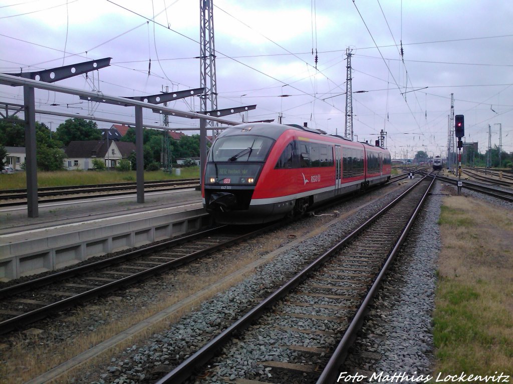 642 051/551 als RB12 aus Graal-Mritz bei der Einfahrt in den Endbahnhof Rostock Hbf am 22.6.13