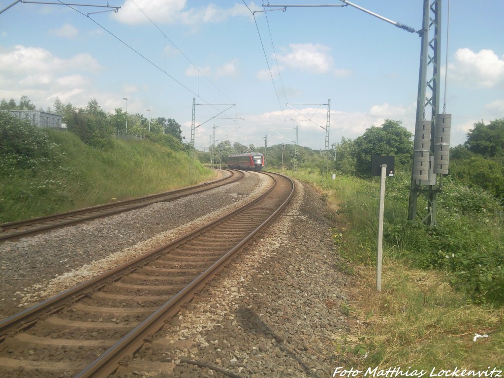 642 051/551 als RB12 mit ziel Graal-Mritz kurz hinter Rostock Hbf am 22.6.13