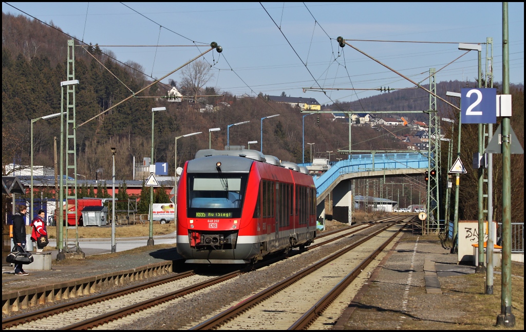 648 202 als RB 95 nach Au (Sieg) am 11.02.12 in Mudersbach