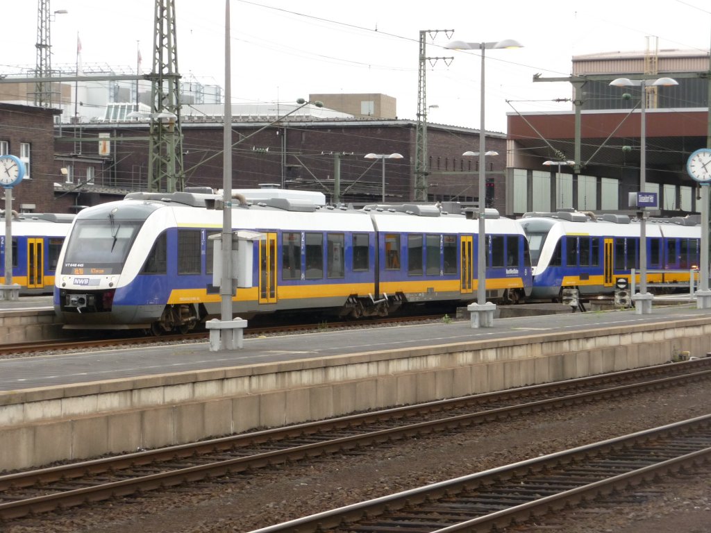 648 445 verlsst am 03.05.2012 den Dsseldorfer Hauptbahnhof.
RE10 -> Kleve