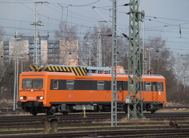 708 324-9 zu Gast im Rostocker Hbf kurz nach 9 fuhr er Richtung Berlin raus.23.01.2012