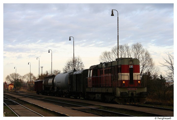 742 436-6 in Trebon richtung Ceske Velenice unterwegs am 27.11.09