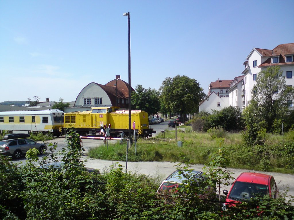 Am Mittag des 25.07.2012 fuhr diese DB Netz 203er mit einem Messzug aus Richtung Teuchern durch Naumburg Ost in Richtung Hauptbahnhof. (Foto: Kevin Wrobel)