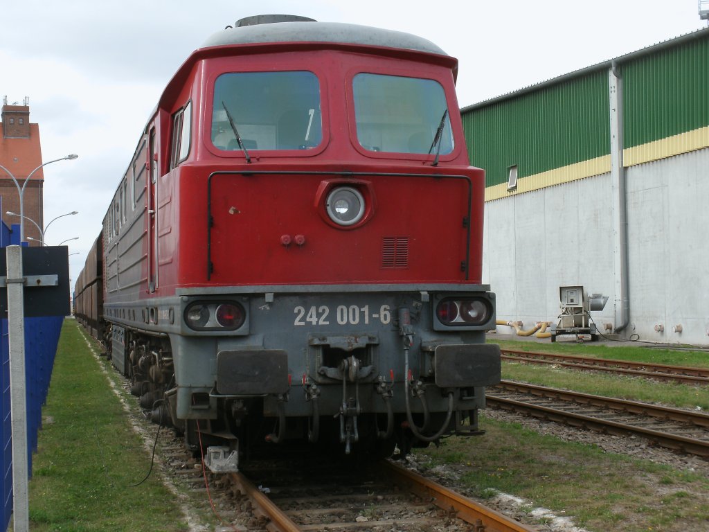 Auch Sie lie sich in ihrer alten Heimat Stralsund mal wieder blicken.Am 21.August 2012 stand die EKO Trans 242 001-6 im Stralsunder Nordhafen.