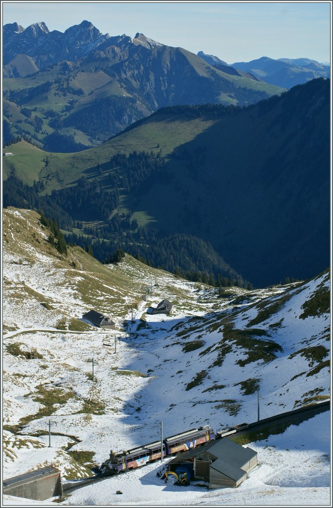 Auf 80 cm Spurweite von Montreux auf den Rochers de Naye: Kurz vor dem Rochers de Naye. 
25. Okt. 2012