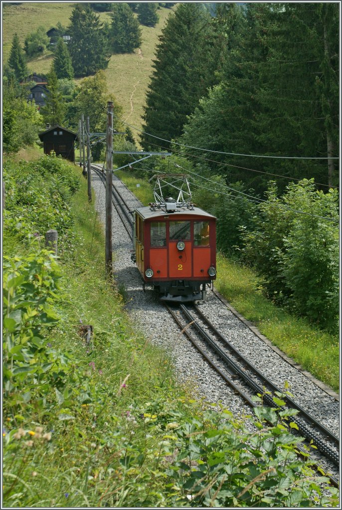 Auf Talfahrt: MG HGe 2/2 N 2 zwischen Crt-d'y-Bau und Haut-de-Caux. 14. Aug.12