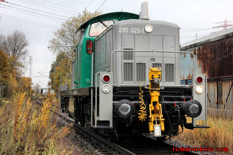 B & V Leipzig GmbH﻿ 295 025-1 Rangiert am 08.11.2012 in Hamburg Waltershof.