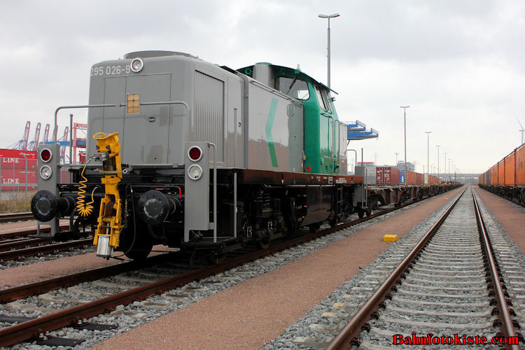 B & V Leipzig GmbH﻿ 295 026-9 Abgestellt am 08.11.2012 in Hamburg Waltershof ecke Dradenau.