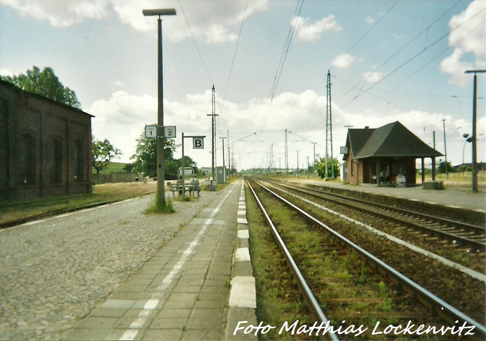 Bahnhof Bergen auf Rgen am 14.6.99. / Blick Richtung Lauterbach / Stralsund (Gleis 1 + 2 + 3 + 4 (ganz rechts zu erkennen)