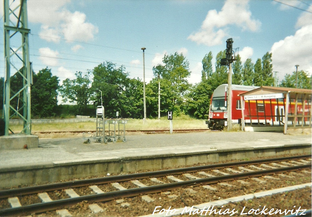 Bahnhof Bergen auf Rgen am 14.6.99. / Einfahrt RB14 aus Ostseebad Binz auf Gleis 4 in Bergen auf Rgen (Frher Bergen (Rgen))