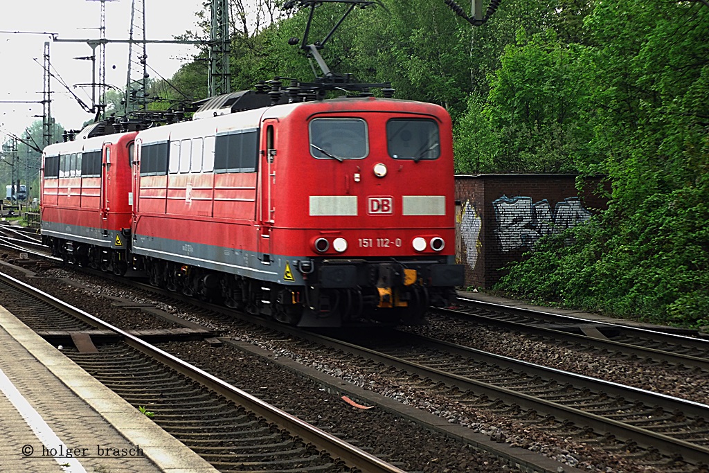 baureihe 151 in doppelpack fuhren am 16.05.13 durch harburg hbf in richtung hamburg- hafen