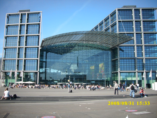 Berlin Hbf 2008.