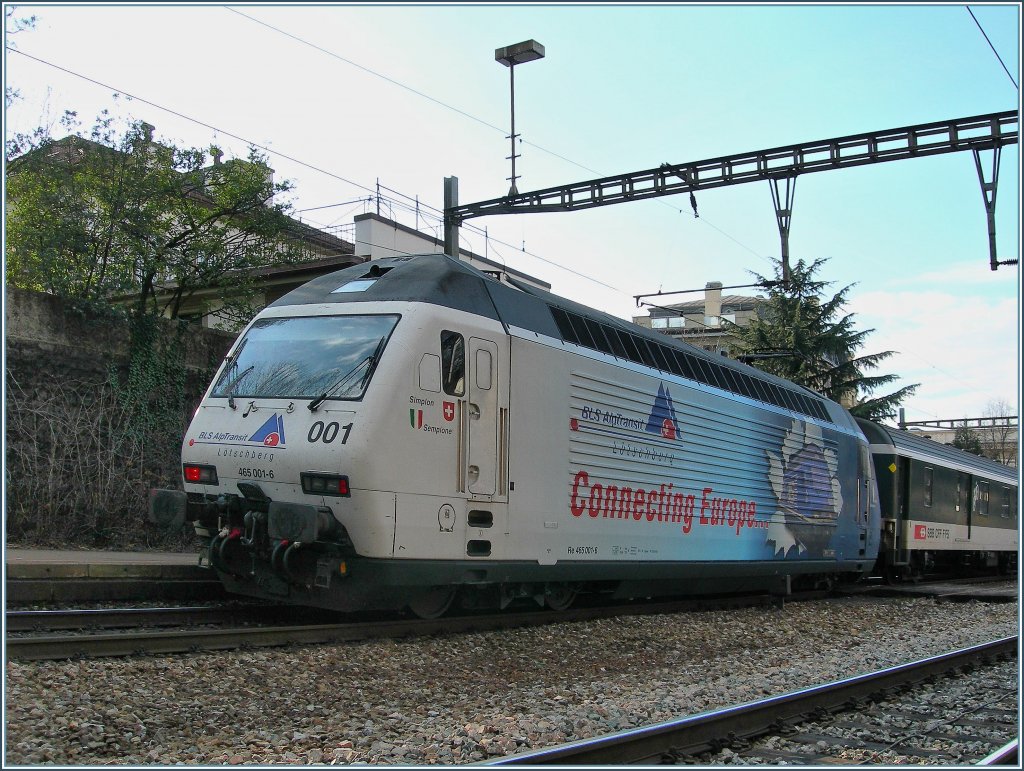 BLS Re 465 001-6 mit einem IR von Brig nach Genve in Vevey am 22. Feb. 2007