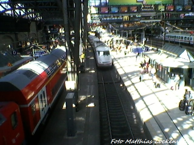 BR 401 bei der Einfahrt ion Hamburg Hbf am 8.6.13