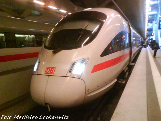 BR 411 im Bahnhof Berlin Hbf (tief) am 20.6.09