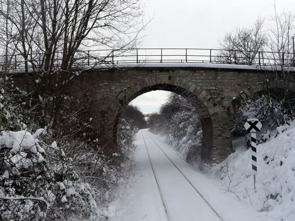 Br�cke im Naumburger Auenblick zwischen Haupt- und Ostbahnhof; 10.12.2010 (Foto: Ralf Kuke)