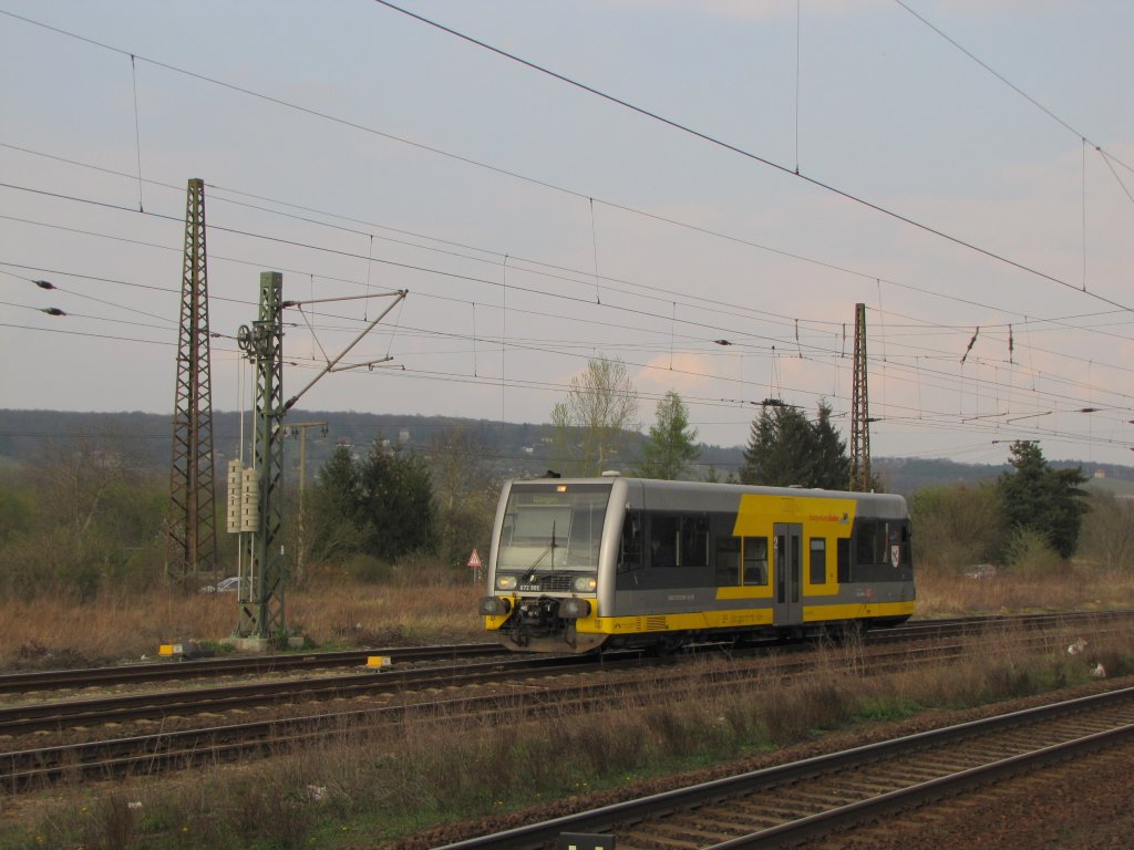 Burgenlandbahn 672 905  Stadt Naumburg (Saale) als RB 34884 von Naumburg Ost nach Wangen, am 13.04.2012 in Naumburg Hbf. 