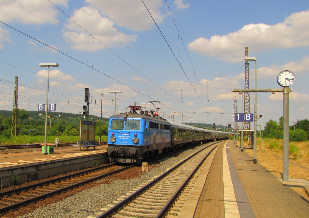 Centralbahn 1042 520 mit dem  Classic-Courier  DPF 347 von Toruń (PL) nach M�nchen Hbf, am 18.07.2013 in Naumburg (S) Hbf.