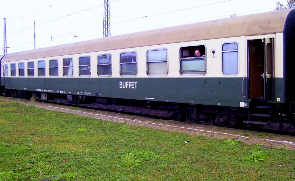 D-IGEW 56 80 85-40 007-1 Bomk Buffetwagen im  Rotkäppchen-Express  von Eisenach nach Freyburg, am 21.10.2007 in Naumburg Hbf.