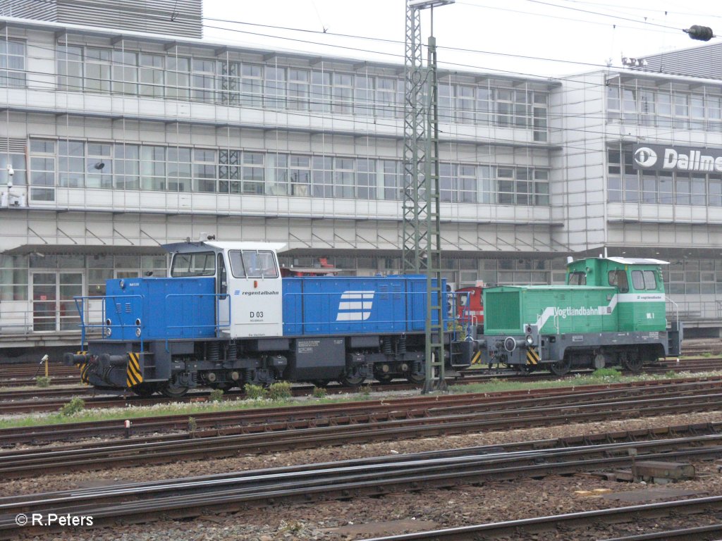 D03 und WL1 stehen in Regensburg HBF abgestellt. 01.05.09