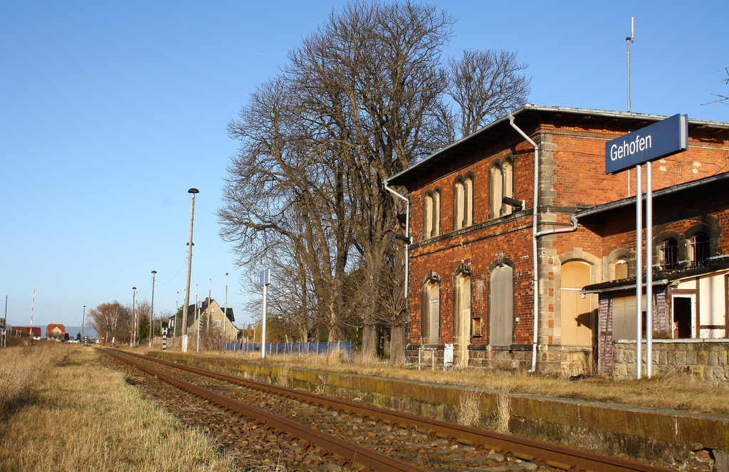Das Bahnhofsgel�nde in Gehofen nachdem Freischnitt durch die DRE; 14.01.2012. (Foto: Michael Rathmann)