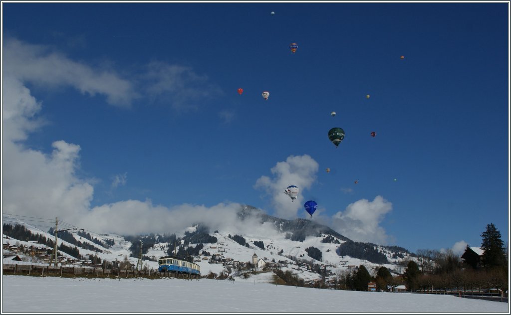 Das Ballonfestival bei Chteau d'Oex lsst den Zug fast zur Nebenschache werden...
28.01.2013