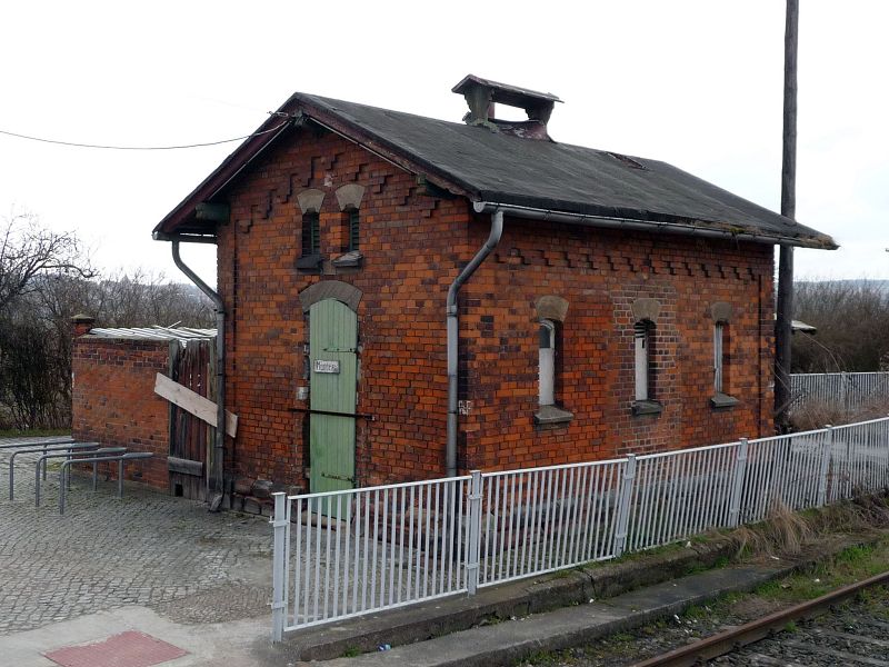 Das ehemalige Abortgeb�ude in Vitzenburg; 14.03.2009 (Foto: Ralf Kuke)