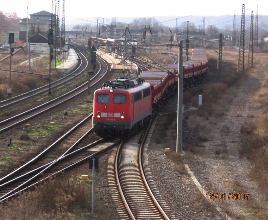 DB 139 264-6 mit einem G�terzug Richtung Gro�korbetha, bei der Ausfahrt in Naumburg Hbf; 12.01.2007 (Foto: Hans Grau)