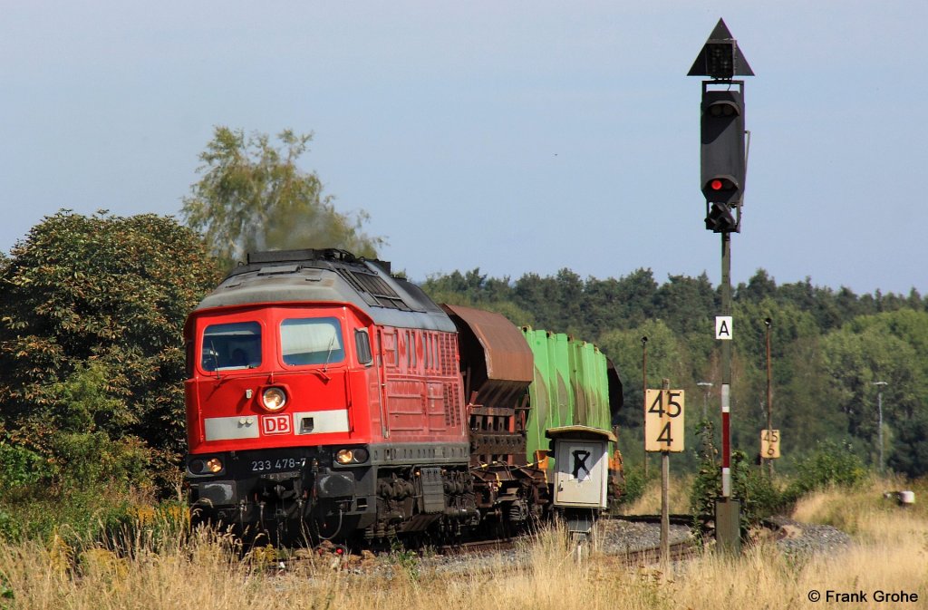 DB 233 478-7 vor Gterzug 56900 Nrnberg - Schwandorf, KBS 870 Nrnberg - Schwandorf, fotografiert bei Irrenlohe am 23.08.2012 