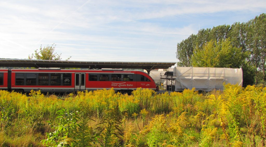 DB 642 168-8  Gartentr�ume Sachsen-Anhalt  als RB 34872 von Naumburg Ost nach Nebra, am 09.09.2012 beim Halt in Laucha. Wegen dem Freyburger Winzerfest kamen an dem Wochenende diese Triebwagen zum Einsatz