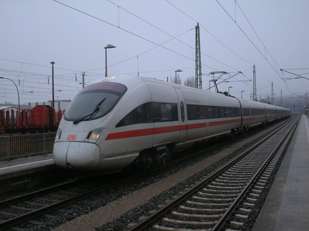 Der erste 411,am 06.Januar 2013,als ICE 1715 Binz-Mnchen in Bergen/Rgen.