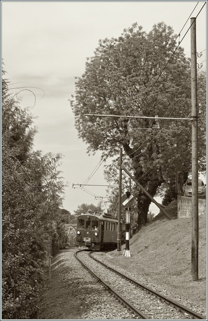 Der  (es) RhB ABe 4/4 n 35 unterwegs nach Chamby bei der  Hippschen Wendescheibe  die als Einfahrtsignal von Blonay (B-C) dient.20 Mai 2012