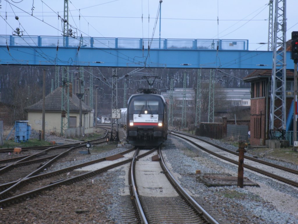 Der Kreidezug aus Klementelvitz erreichte,am 21.Mrz 2012,gezogen vom EGP Taurus ES64U2-002,Bergen/Rgen.