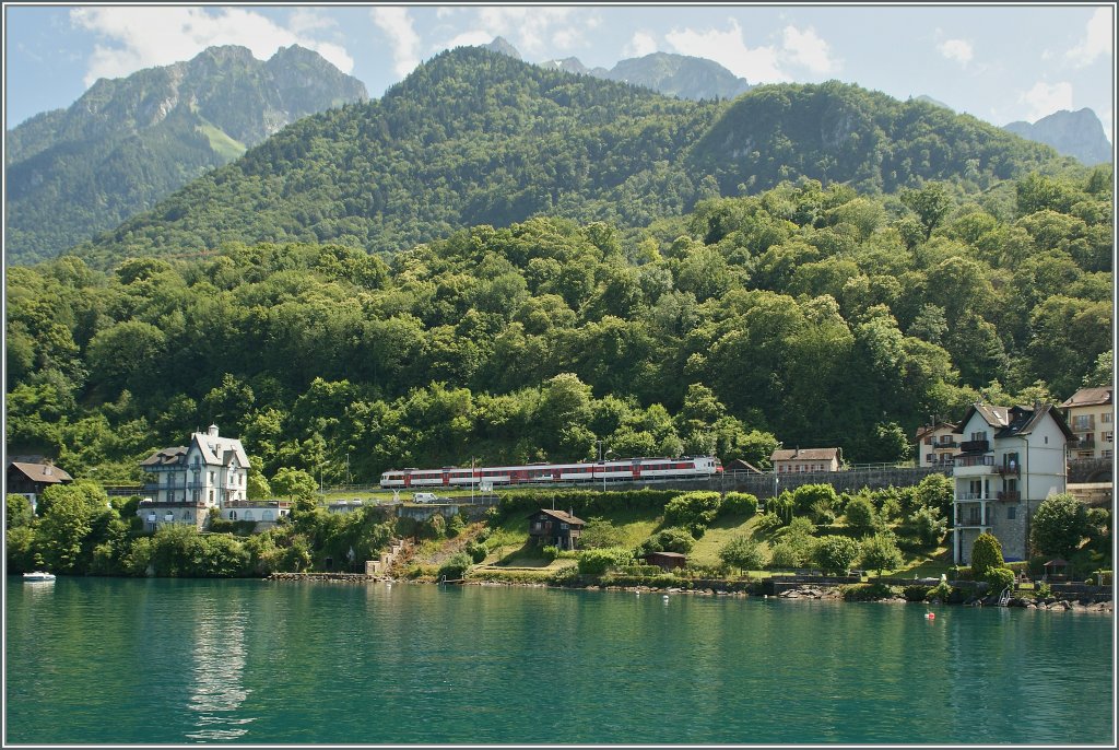 Der Regionlazug 4528 erreicht sein Ziel St-Gingolph.
1. Juli 2013