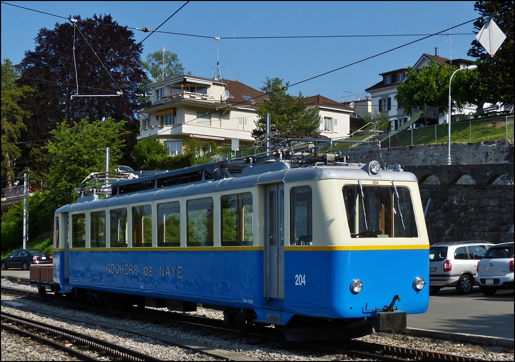 Der schne Bhe 2/4 N204 der Montreux-Glion-Rochers de Naye Bahn war am Morgen des 26.05.2012 in Glion abgestellt. (Hans)