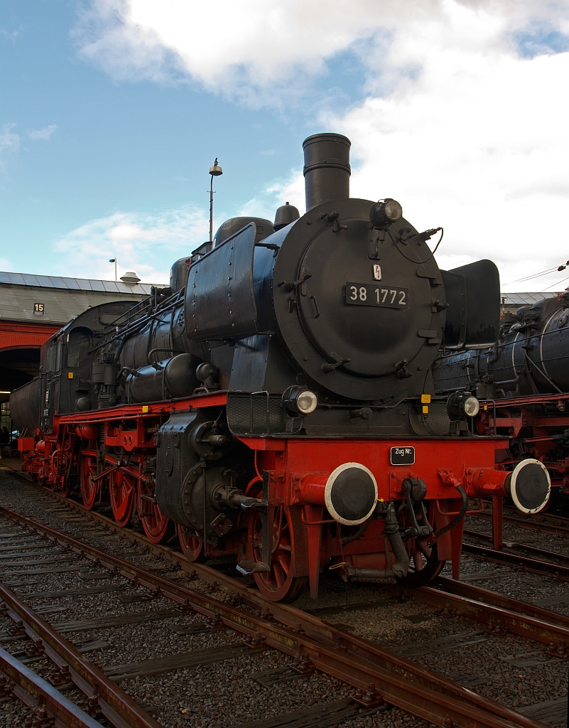 Die 38 1772, ex. DB 038 772-0 (ex P8 2459 Knigsberg) im Sdwestflische Eisenbahnmuseum, Siegen am 18.09.2011. Die Lok wurde am 05.12.1974 als letzte P8 der DB abgestellt. Sie ist ein nicht betriebsfhiges Ausstellungsstck.