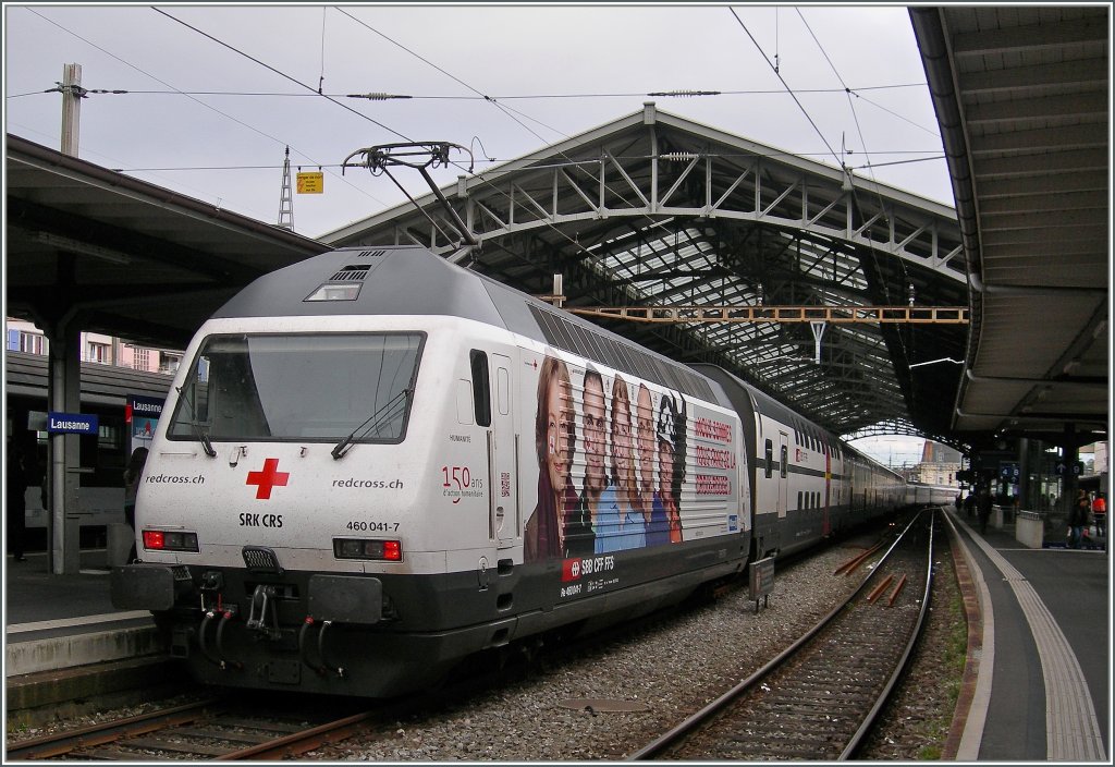 Die andere Seite der  Rote Kreuz  Werbelok 460 041-7.
Lausanne, den 4. Juni 2013 