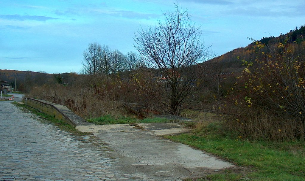 Die ehemalige Verladerampe im Bf Bad Bibra; 15.11.2009