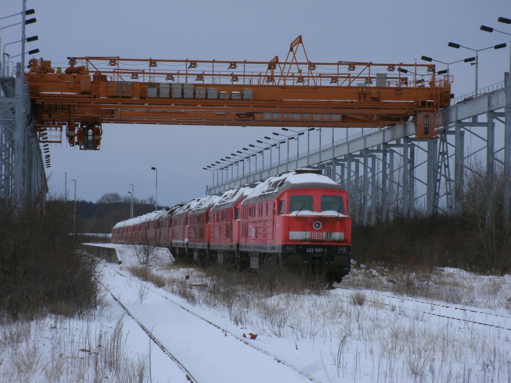 Die letzten dreizehn 232er von Mukran am 11.Februar 2012.