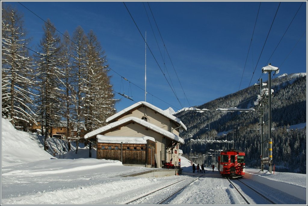 Die MGB Station Mnster im Goms.
12.12.12