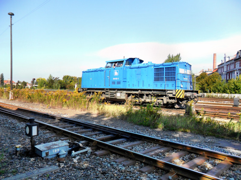 Die PRESS 204 022 beim umsetzen im Bf Zeitz. Aus technischen Gr�nden leistet sie der Dampflok mit dem Sonderzug des EMBB aus Leipzig, zum Freyburger Winzerfest, Vorspann; 08.09.2012