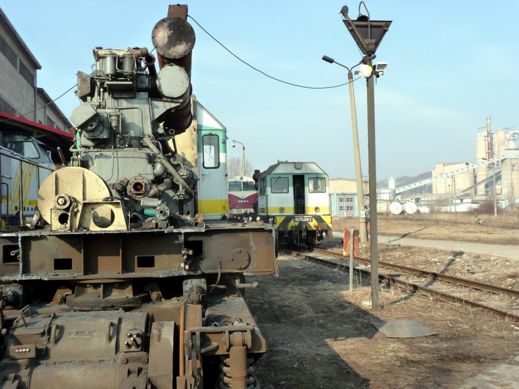 Die schon halb zerlegte ARCO 4070.03-3 am Zementwerk Karsdorf; 01.03.2011 (Foto: Klaus Pollm�cher)