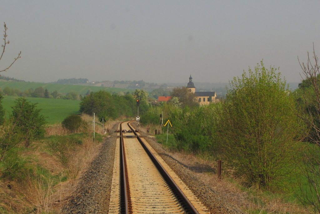Die Unstrutbahn zwischen Kleinjena und Ni�mitz; 21.04.2011