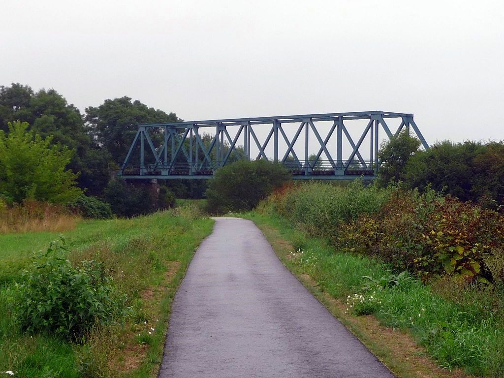 Die Unstrutbr�cke bei Ro�leben; 15.08.2010 (Foto: Ralf Kuke)