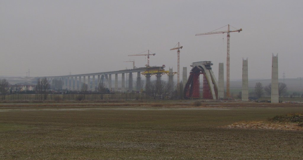 Die zuk�nftige Unstruttalbr�cke f�r die ICE Neubaustrecke Erfurt - Leipzig/Halle, bei Karsdorf; 19.02.2011