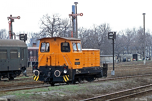 DR 102 191-4 am 19.03.1991 im Bf Zeitz. (Foto: Ingmar Weidig)