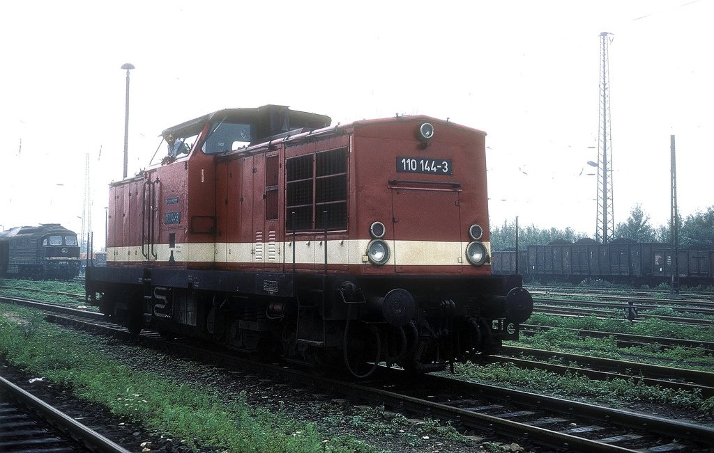 DR 110 144-3 in Naumburg Hbf; 10.08.1984 (Foto: Werner Brutzer)