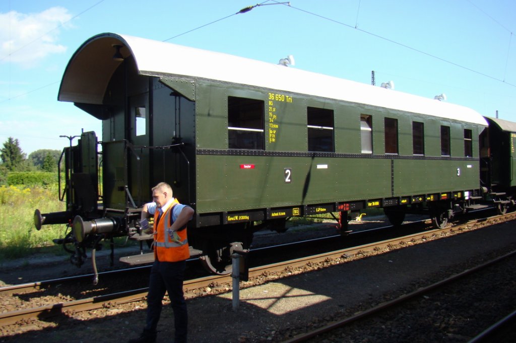 DR 36 650 Tri BCi im Leer-Sonderzug aus Loburg zum Sachsen-Anhalt Tag in Wei�enfels, in Naumburg Hbf; 22.08.2010 (Foto: G�nther G�bel)