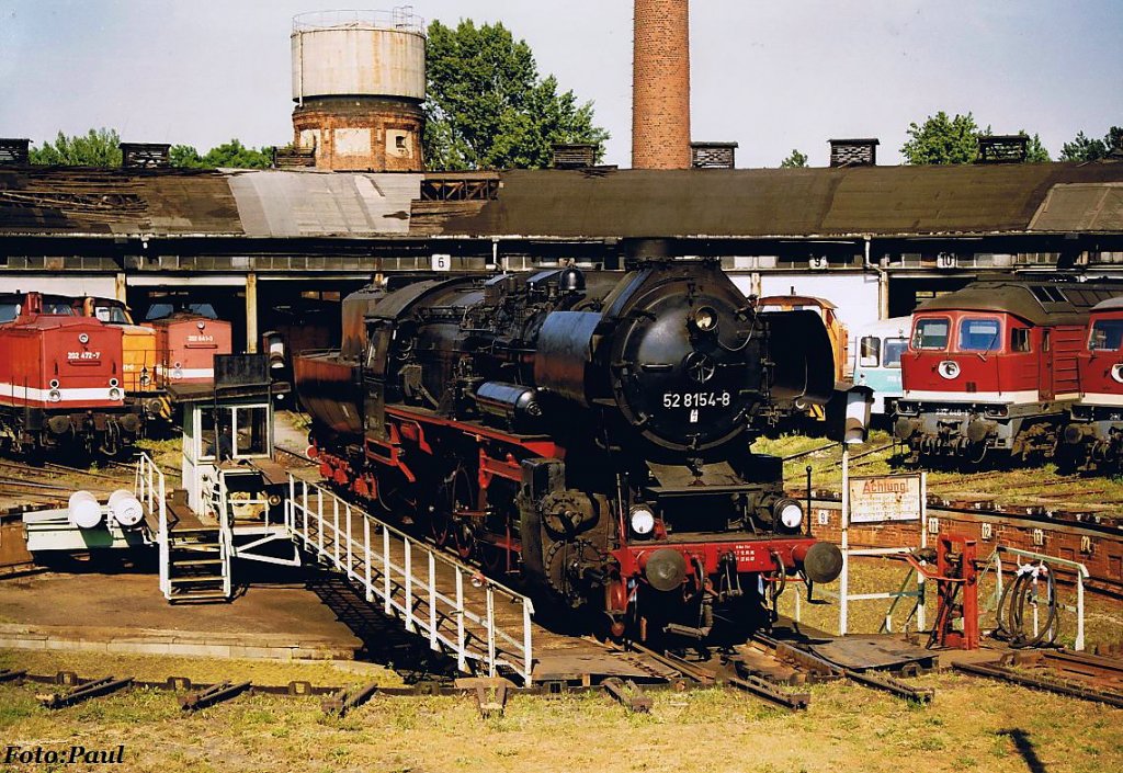 DR 52 8154-8 im Juni 1997 im Bw Zeitz. (Foto: Jens-Uwe Paul)